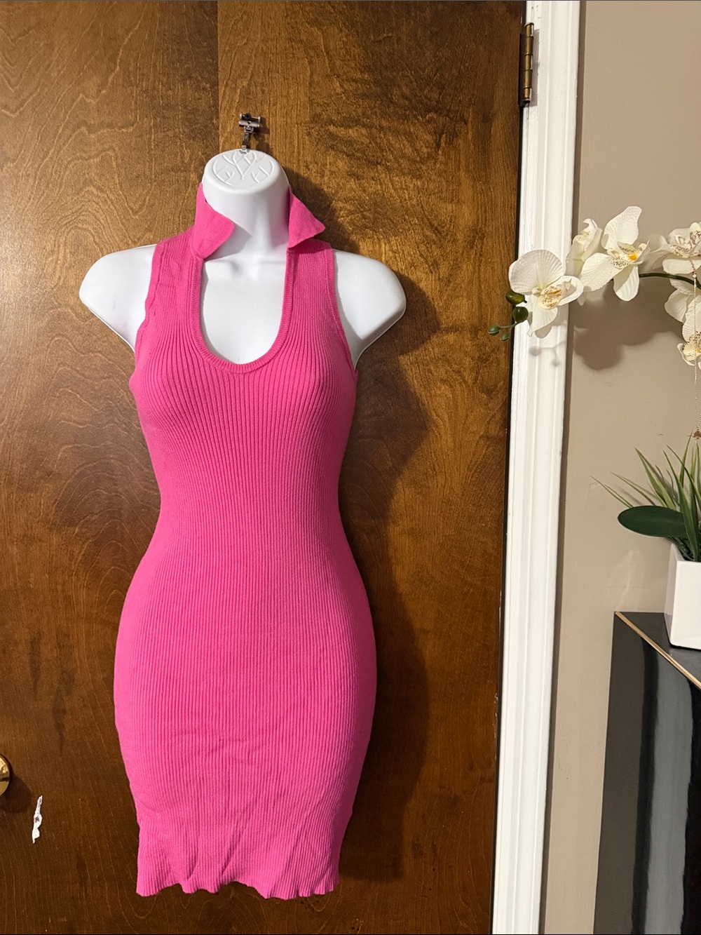 Ribbed Pink Sleeveless Mini Dress with Collar Detail